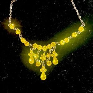 💎 Yellow elegant costume necklace